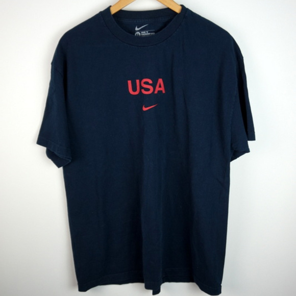 navy blue and red t shirt